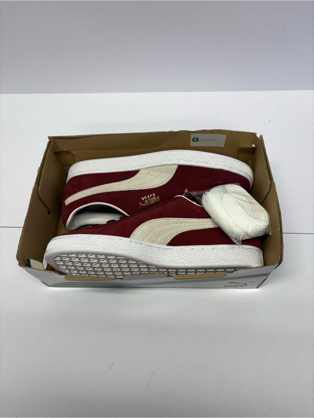 Puma Men's Suede Sneaker in Burgundy and White / no original box included/ - Picture 7 of 9